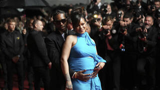 Tehotná Rihanna zažiarila v Cannes. Hviezda očakáva tretie dieťa a trúfa si aj na album