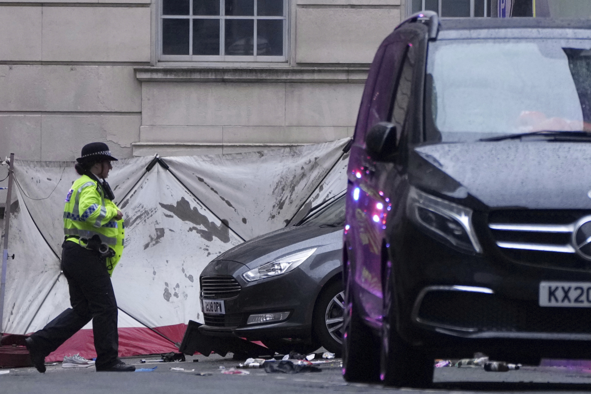 Liverpool nehoda polícia sanitka 