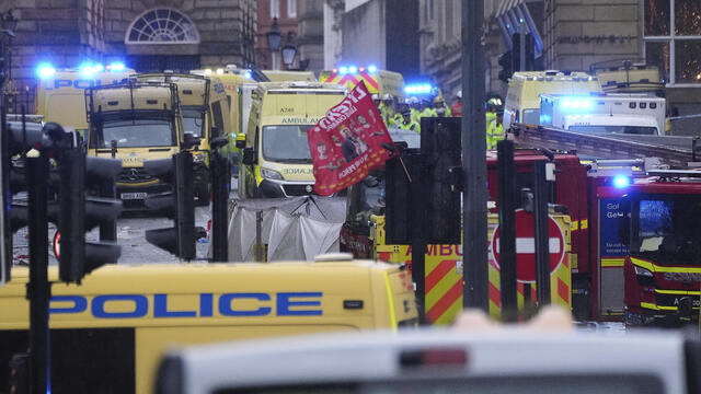 Liverpool nehoda polícia sanitka 