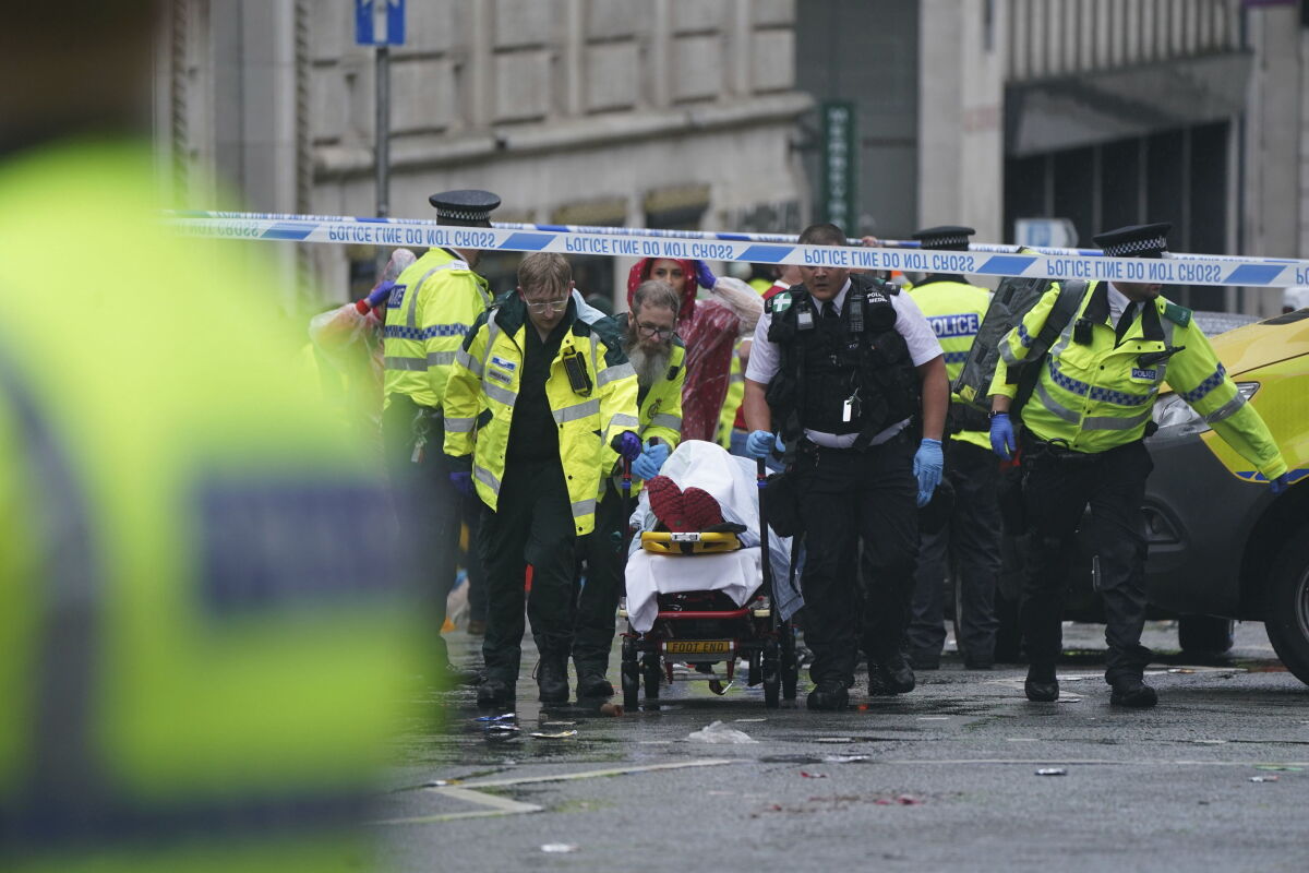 Liverpool nehoda polícia sanitka 