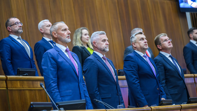 koalícia poslanci.jpg