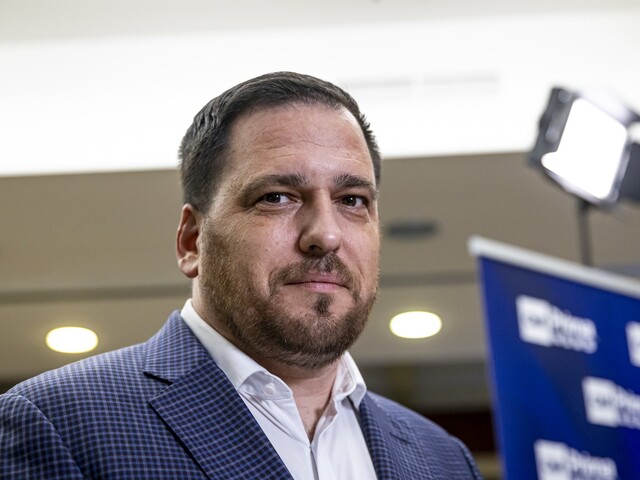 Zdechovský Ficovi: Zmeňte lieky alebo choďte k psychiatrovi. O sledovaní misie informoval šéfku europarlamentu