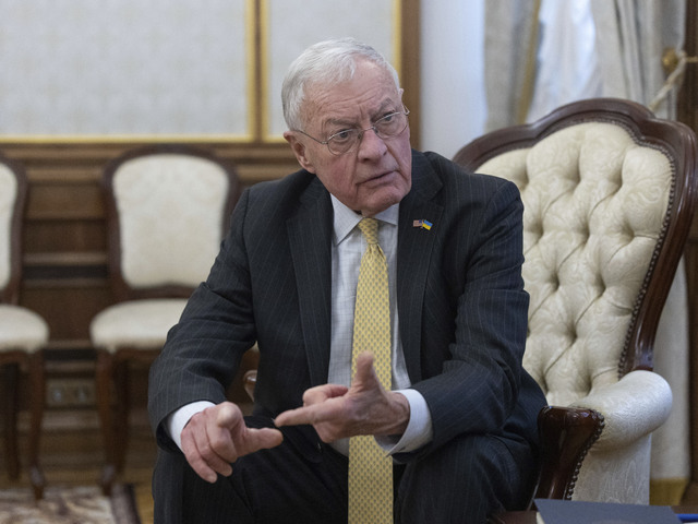 Je to čierne na bielom. Kyjev môže útočiť hlboko v Rusku zbraňami z USA. Trumpov vyslanec: Neexistujú žiadne posvätné miesta