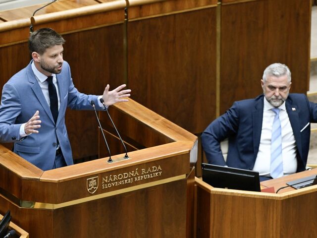 Odvolávanie Gašpara nie je osobné, tvrdí Šimečka. Obžalovaný by vraj nemal zastávať vysokú funkciu