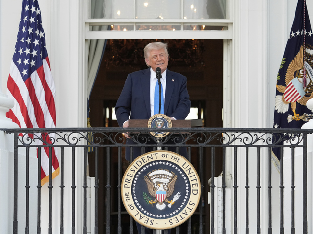 Trump zablokoval vstup takmer všetkým zahraničným študentom prijatým na Harvard. Má ísť o ochranu národnej bezpečnosti