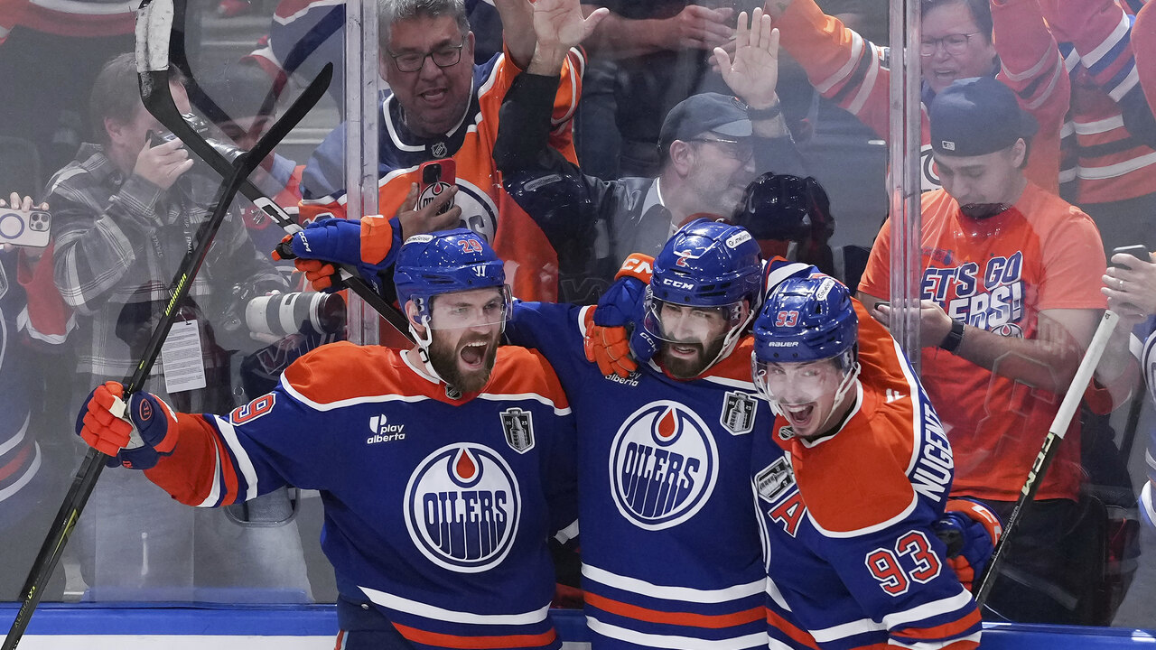 Stanley_Cup_Panthers_Oilers_Hockey425538.jpg