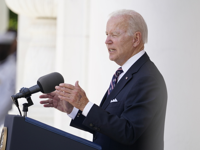 Prezident USA chce vyšetrovať Bidenove kroky vo funkcii. Tvrdí, že zaňho vládli iní a obvinil ho zo sprisahania