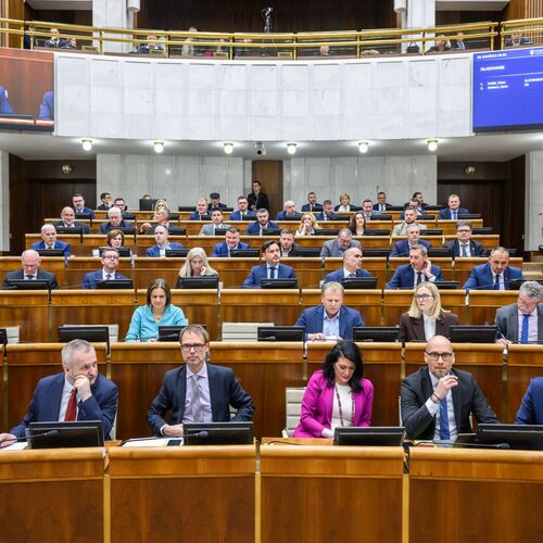 parlament narodna rada poslanci