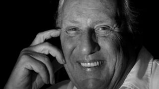 Vo veku 86 rokov zomrel britský spisovateľ Frederick Forsyth. Písal špionážne a politické trilery