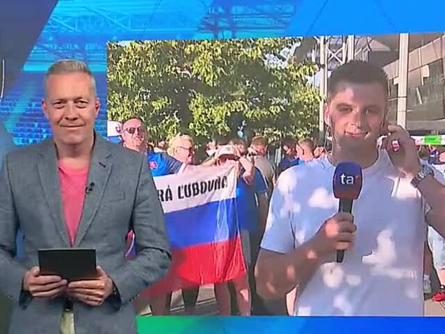 Po úvodnej prehre so Španielskom potrebujú naši bodovať. Aká je atmosféra pred štadiónom?