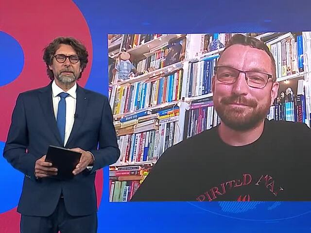 Noc bola napätá. Človek nevedel, čo sa bude diať, hovorí politológ žijúci v Tel Avive 