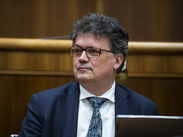 SaS vyzýva KDH, aby nehlasovalo za novelu ústavy s koalíciou. Horecký hovorí o vydieraní a manipulácii zo strany opozície