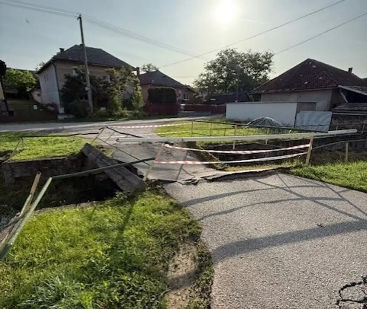 zlomeny most v hrušove