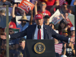 trump iowa.jpg
