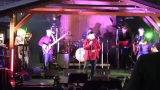 Country legenda ožila v Skýcove. Fešáci vzdali hold Michalovi Tučnému, prišla aj jeho dcéra