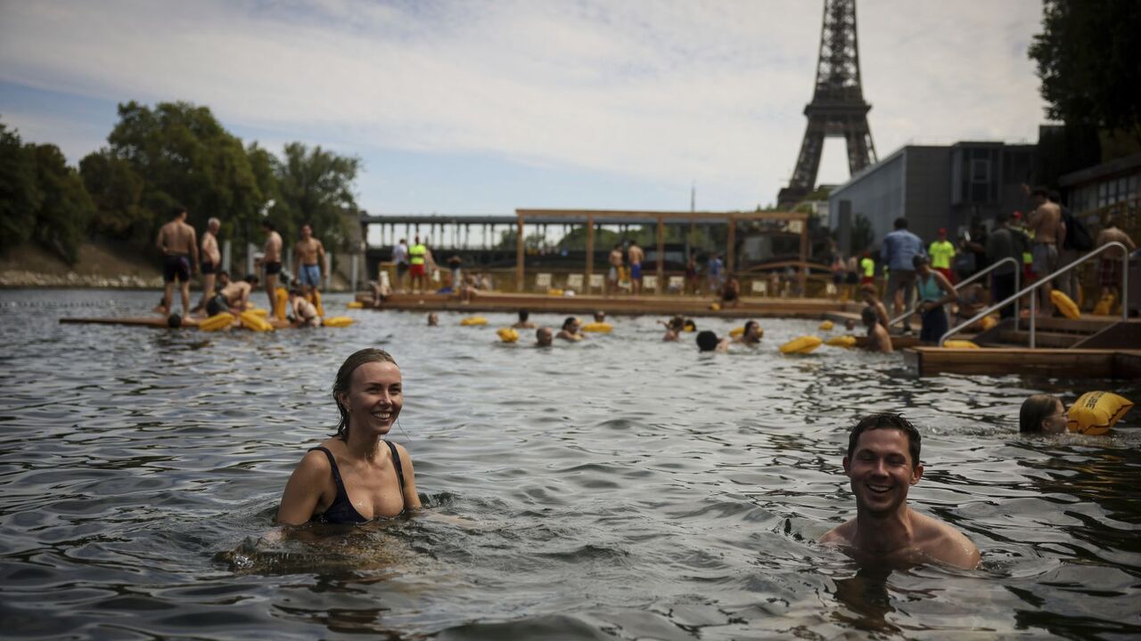 Francuzsko Seina Seine pariz kupanie