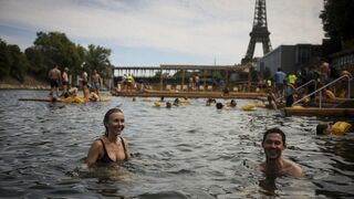 Francuzsko Seina Seine pariz kupanie