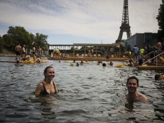 Francuzsko Seina Seine pariz kupanie