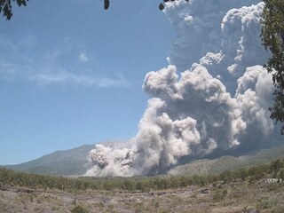 Indonesia_Volcano506783143243.jpg