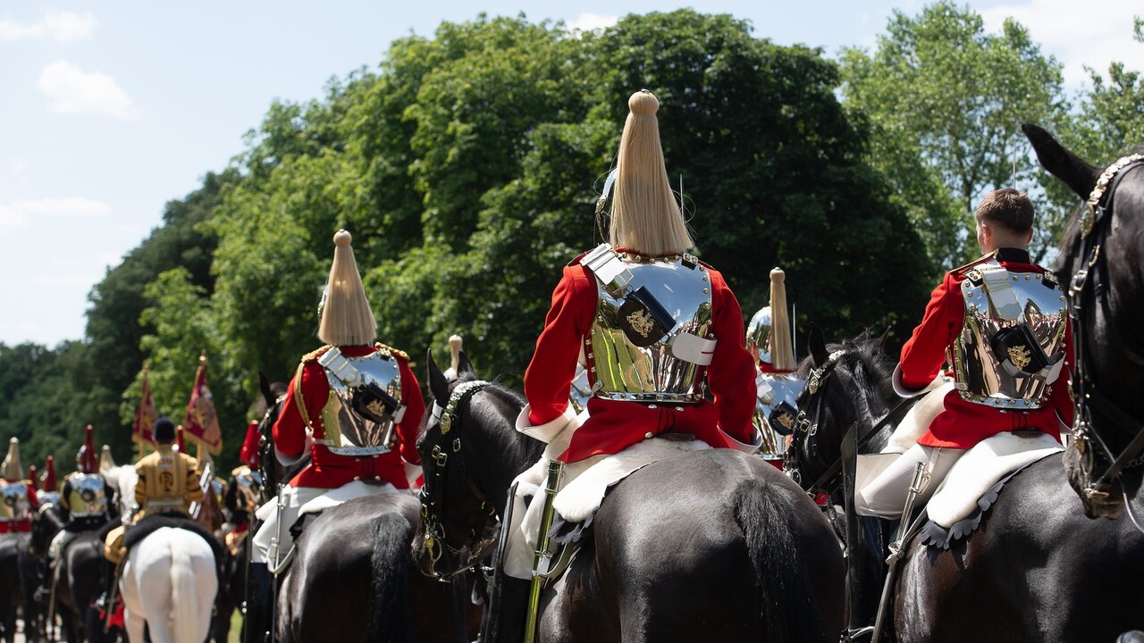 británia jazdci kone