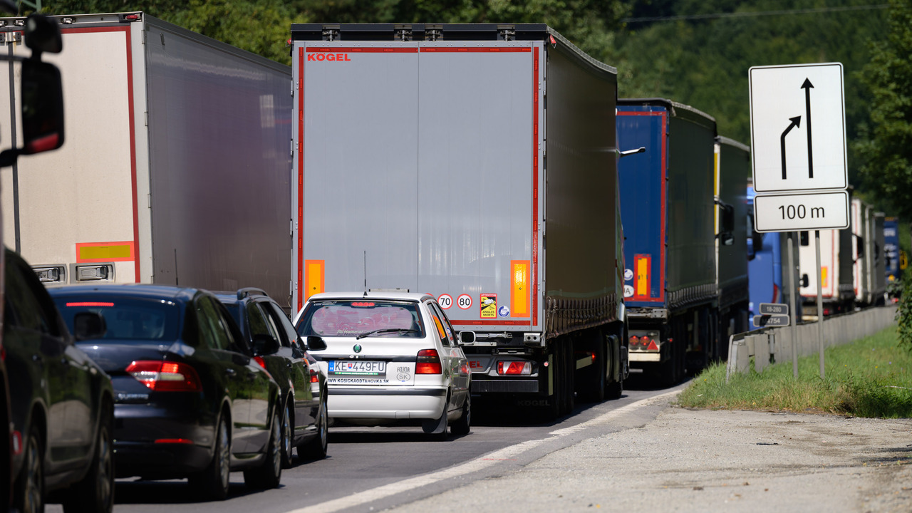 doprava zápcha kamióny 