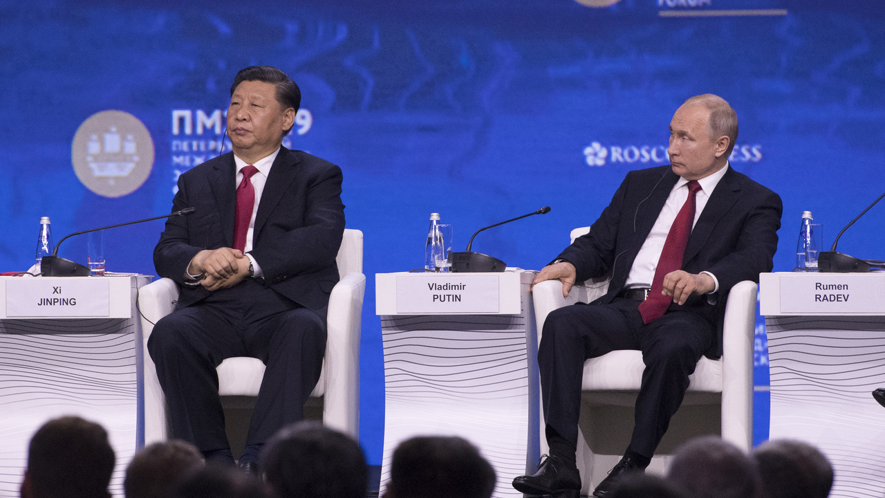 čínsky prezident Si Ťin-pching a ruský prezident Vladimir Putin