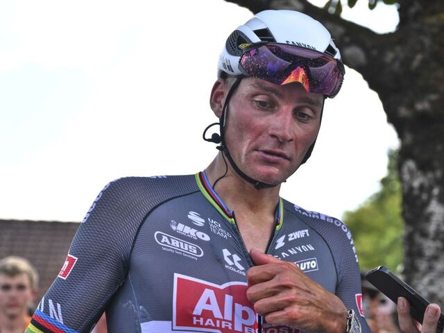 Van der Poel náhle končí na Tour de France. Majstra sveta pred Mont Ventoux vyradila choroba