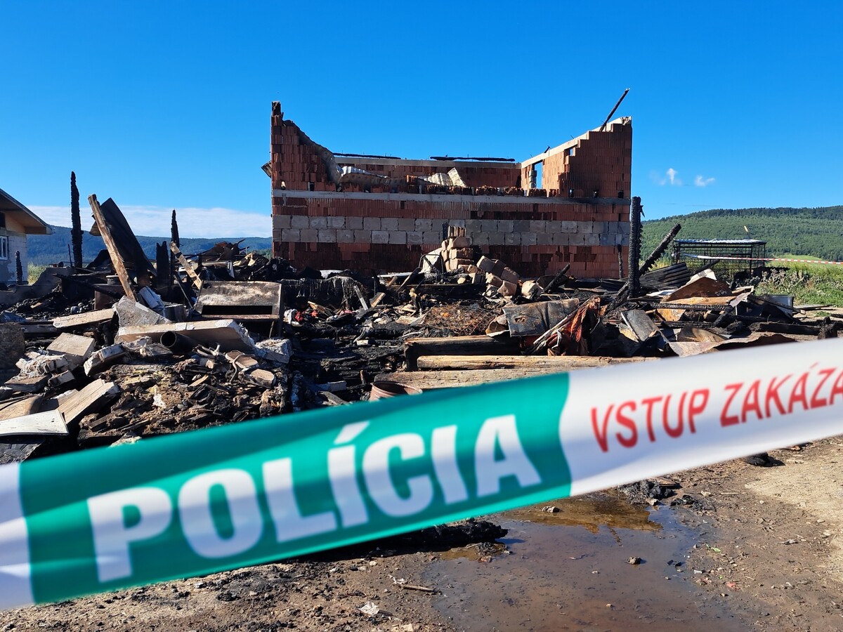 Spišský Štiavnik, požiar polícia páska 