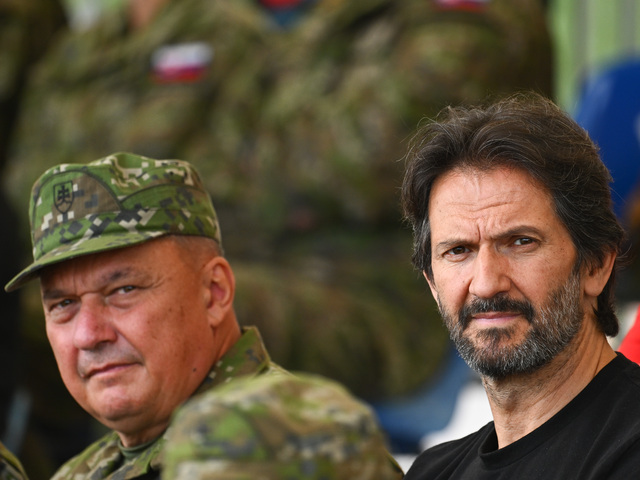 Kaliňák o migoch: Je to škandál. Americký shutdown k nám oneskorí dodávku techniky