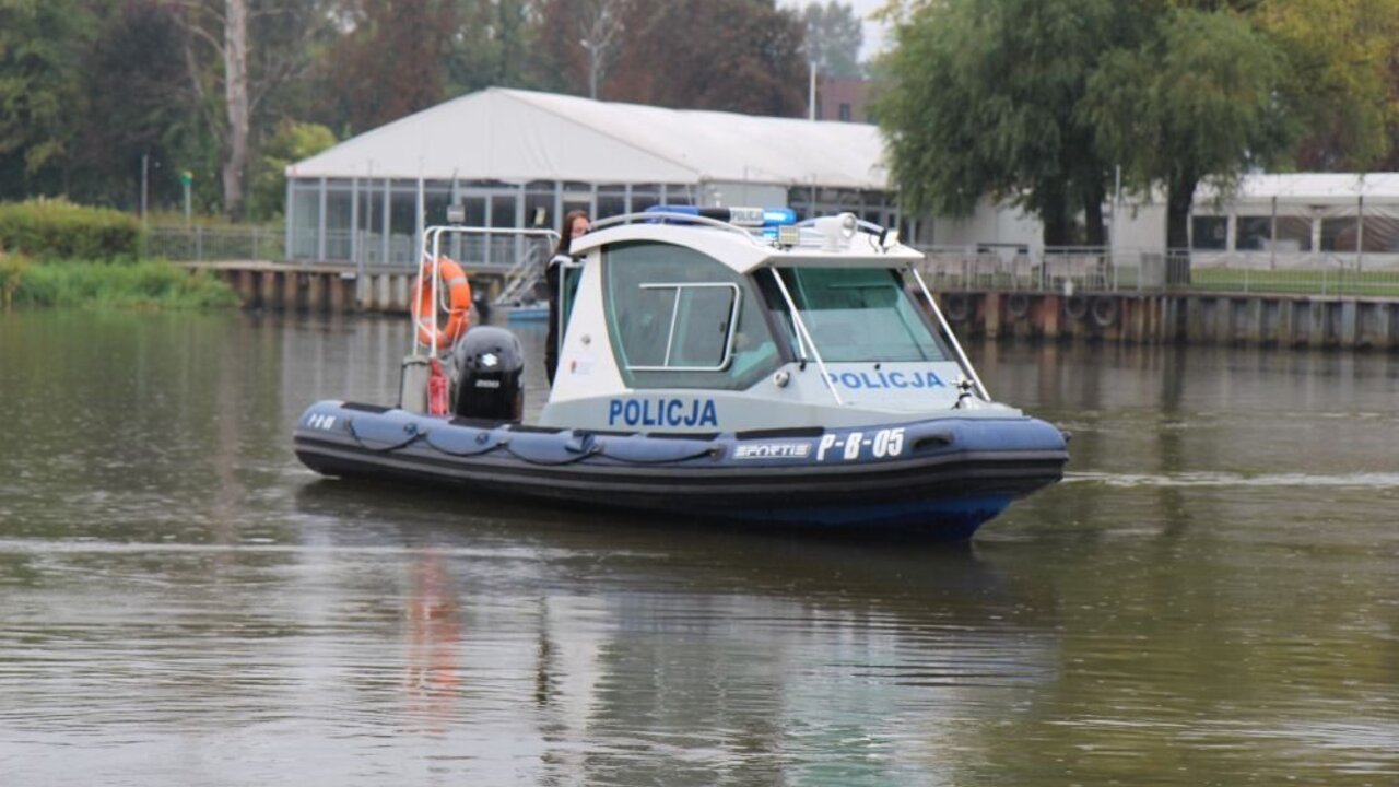 Poľsko polícia loď