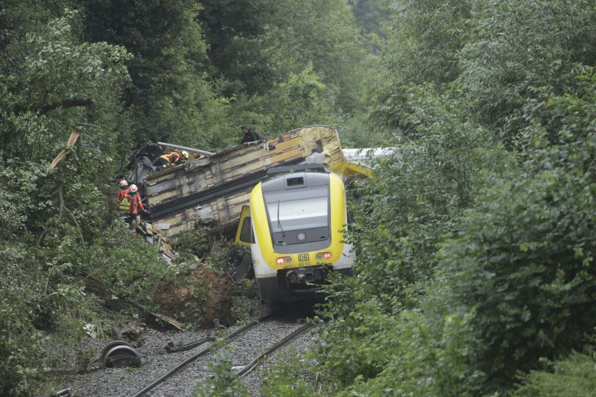 Germany_Train_Derailed553971.jpg