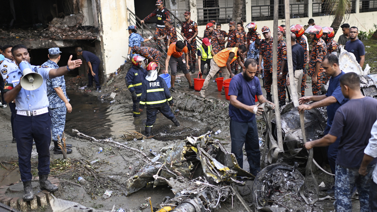 Bangladéš stíhačka pád