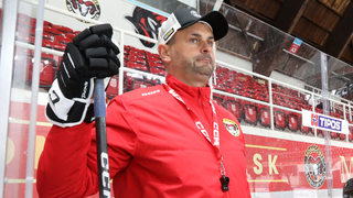 Barani odštartovali prípravu s novým trénerom. Na ľade ich sledoval aj Vladimír Országh