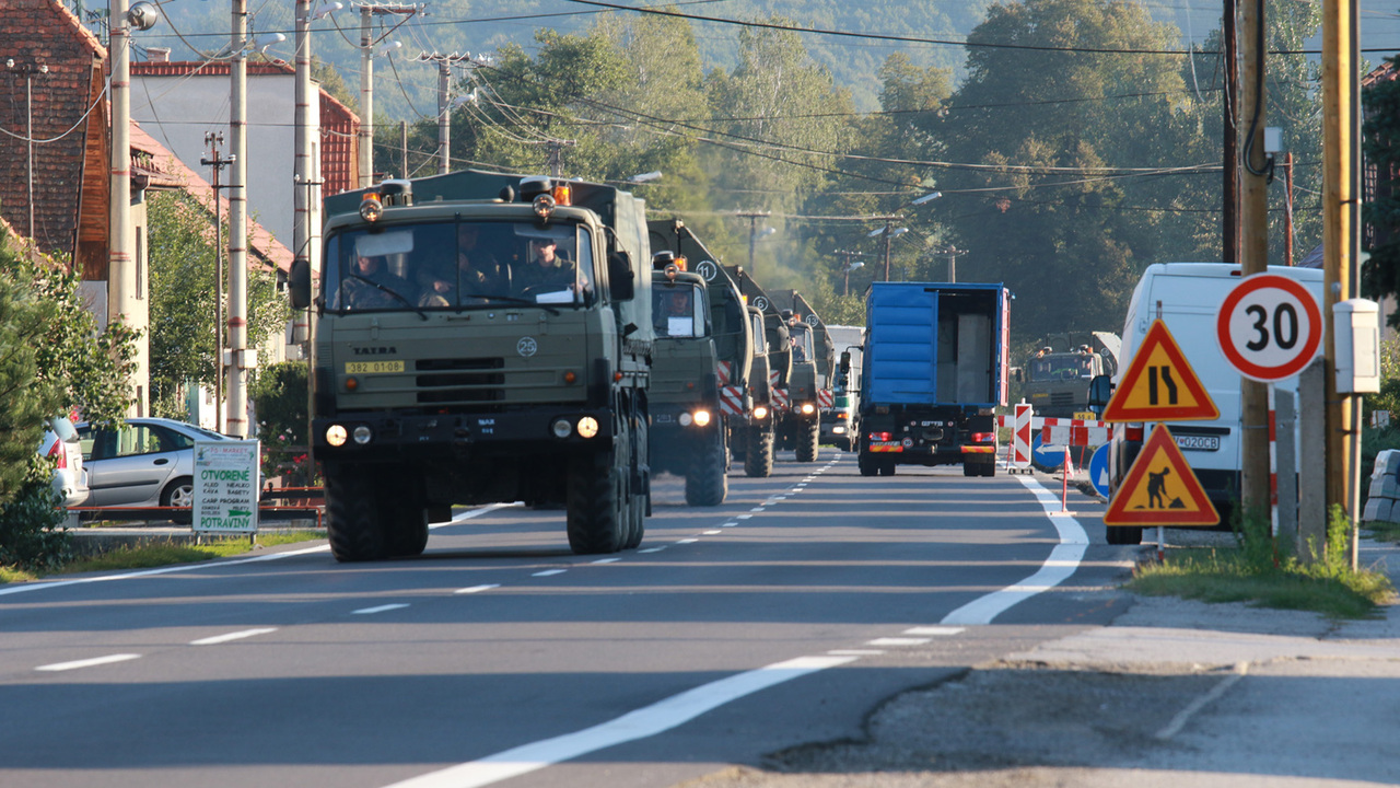 presun vojenskej techniky.jpg