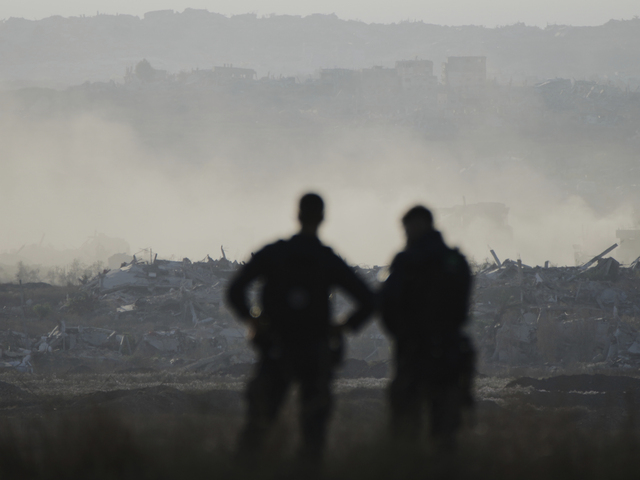 Desiatky mŕtvych pri streľbe na ľudí čakajúcich na pomoc. Izrael hovorí o varovných výstreloch, Gaza o masakri