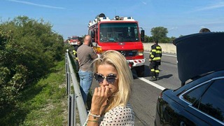 Služobné auto rezortu kultúry malo na diaľnici dopravný incident. Viezla sa v ňom aj Šimkovičová