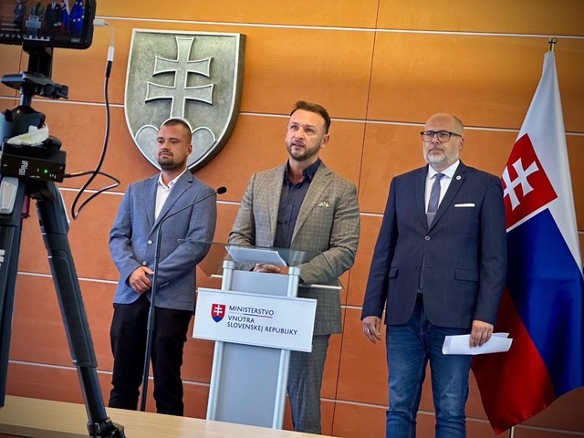 Šutaj Eštok obhajuje kroky vlády po víchrici. Obce dostali „rekordne rýchlu“ pomoc v hodnote takmer pol milióna