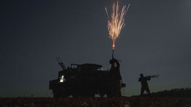 ukrajina ukrajinski vojaci strielaju na drony