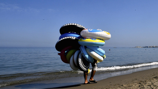 Preniknú cez ranku, zjedia nohu alebo človeka rovno zabijú. Teplé oceány sú hniezdom mäsožravých baktérií