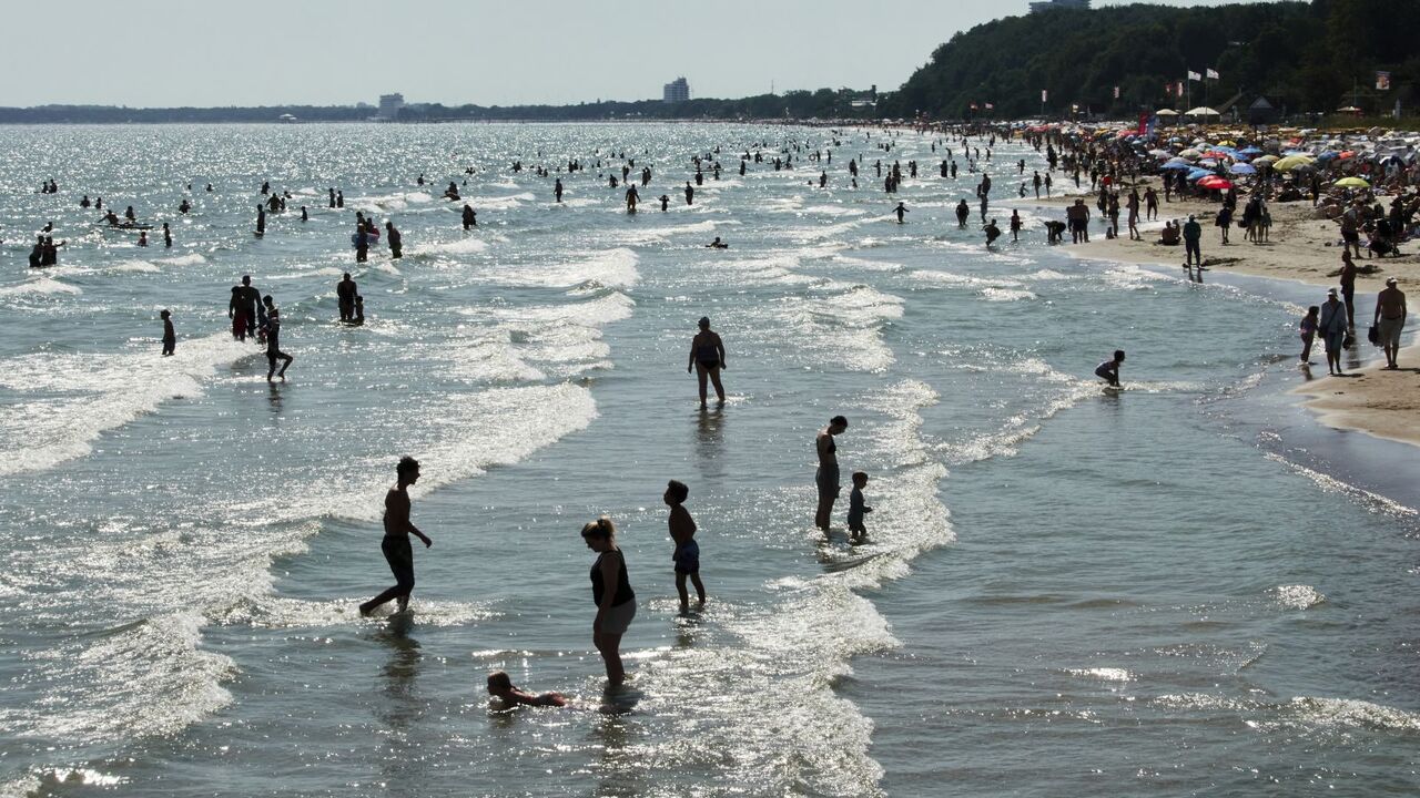 pláž v nemecku leto more dovolenka