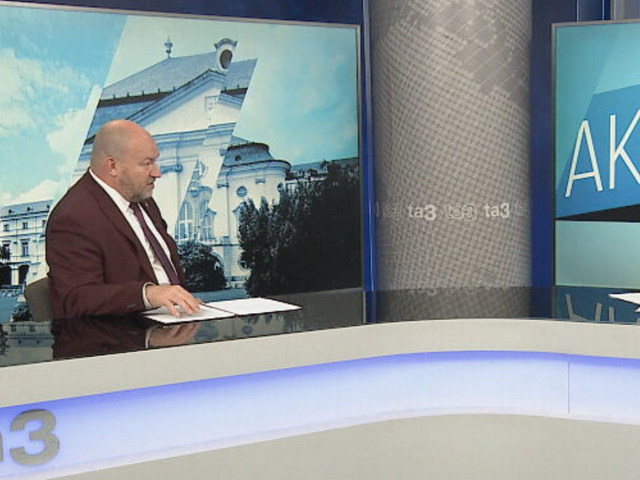 Huliak chce zabrániť nelegálnemu hazardu a skrotiť dlhy štátu. Od Fica má zaručenú výstavbu troch „svätostánkov“