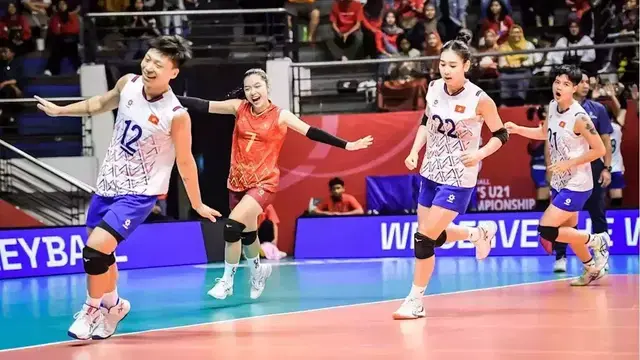 volejbal muzi hrali za zeny