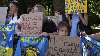 Do vojny sme sa zapojili preto, aby sme vyhrali. Čo si o samite Trump-Putin myslia ruskí vojaci a Kyjevčania?
