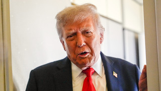 Trump označil Antifu za „domácu teroristickú organizáciu“. Podľa AP to však americké zákony neumožňujú