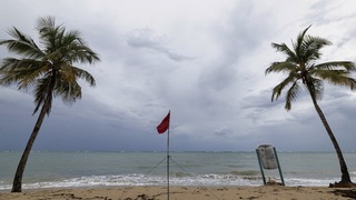 Karibik zasiahla ničivá sila hurikánu Erin. Búrky postihli Bahamy, Portoriko aj Panenské ostrovy