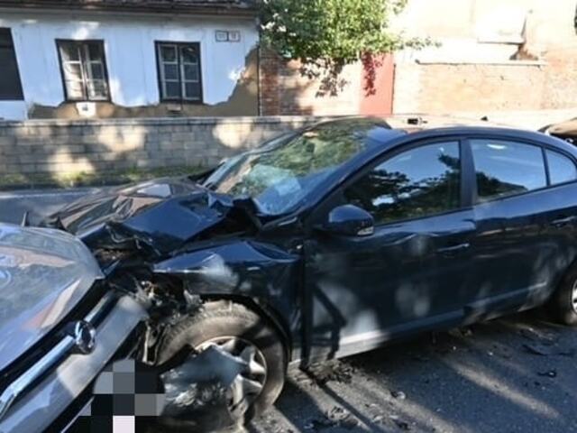 Polícia vyšetruje dopravnú nehodu v Malackách. Šesťročné dieťa utrpelo vážne poranenia, nebolo pripútané v sedačke