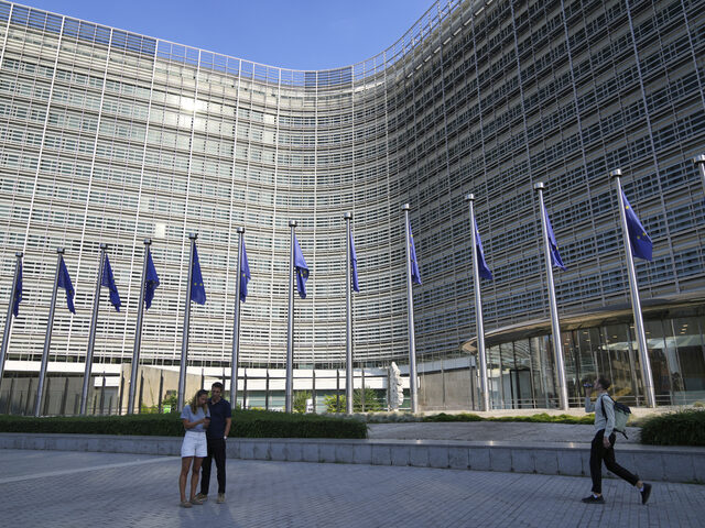 Európska komisia pokračuje v tlaku na Rusko. Členským štátom predložila na schválenie 19. sankčný balík