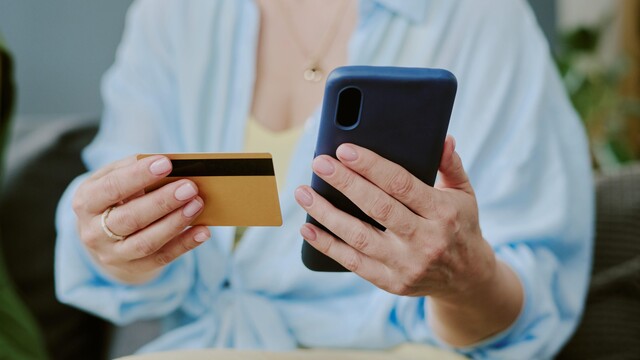 platobná karta a mobil