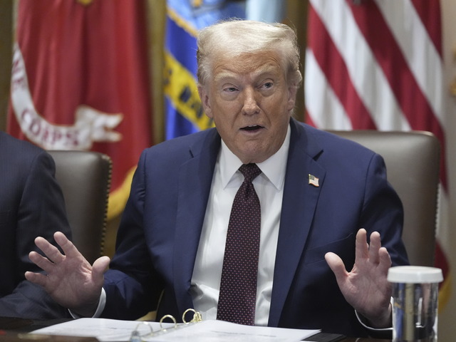 WHO odmieta Trumpove slová. Vakcíny ani paracetamol podľa odborníkov autizmus nespôsobujú, veda hovorí jasne