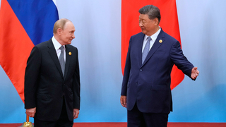 Si Ťin-pching a Putin sa pustili do Západu. Ruský vodca obhajoval vojnu a hovoril o štátnom prevrate